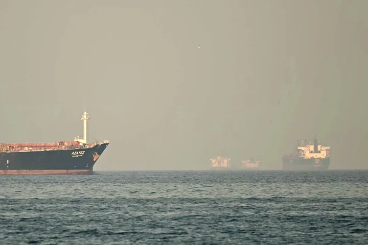Strait of Hormuz shipping blockade