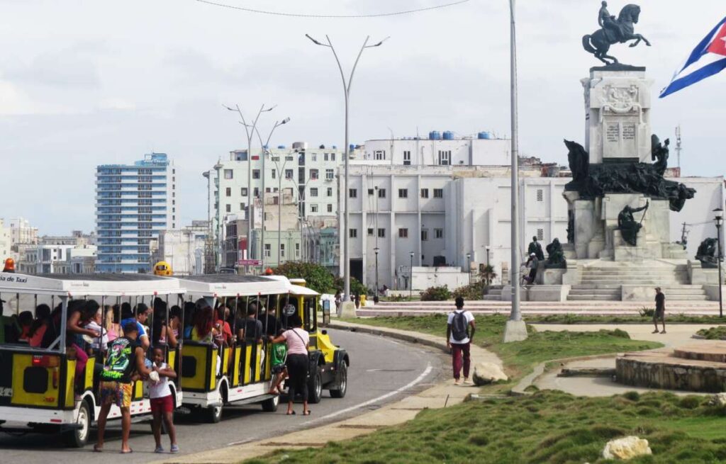 Havana Malecon waterfront during widespread power outages in 2025