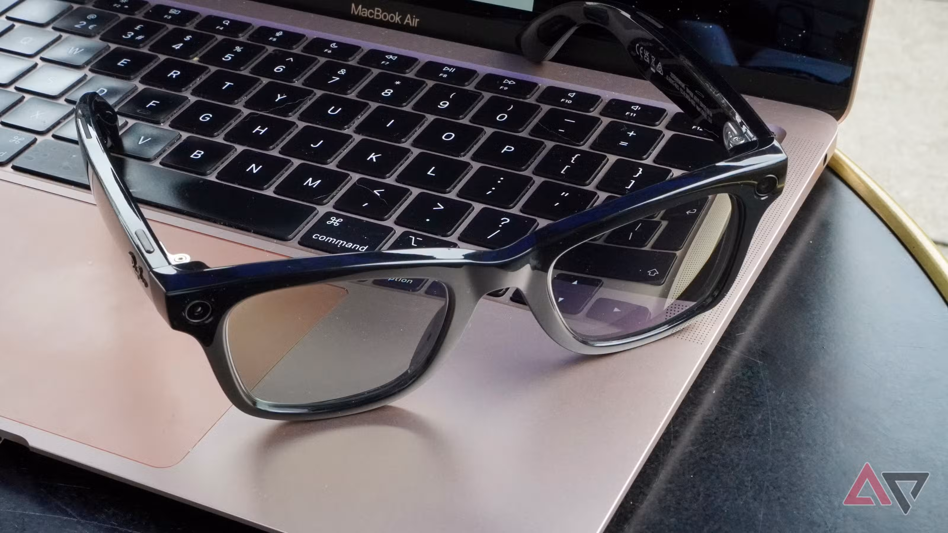 courtroom smartglasses scam 2026