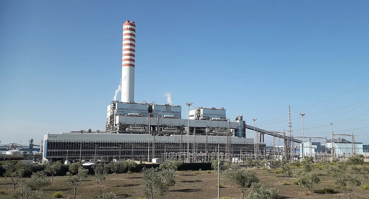 Italy pushes coal exit back after gas prices rise