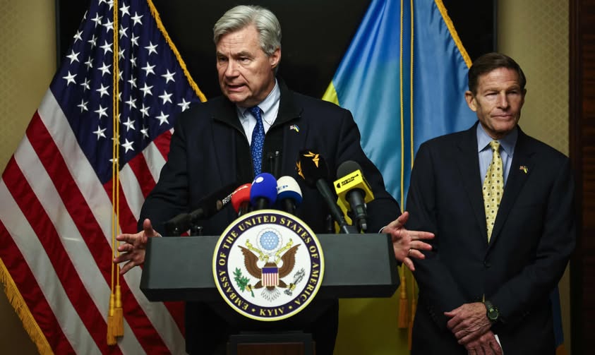 US senators visit key Ukrainian port city as they push for fresh sanctions on Russia