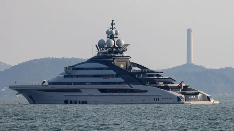 Russian superyacht Strait of Hormuz during tensions