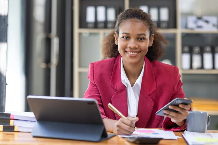 Amuwo Odofin accountant job at logistics company office in Lagos