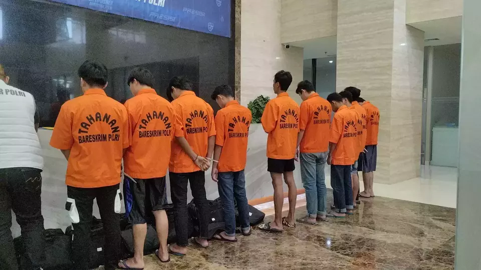 300 Suspects Arrested for Operating Online Gambling Sites