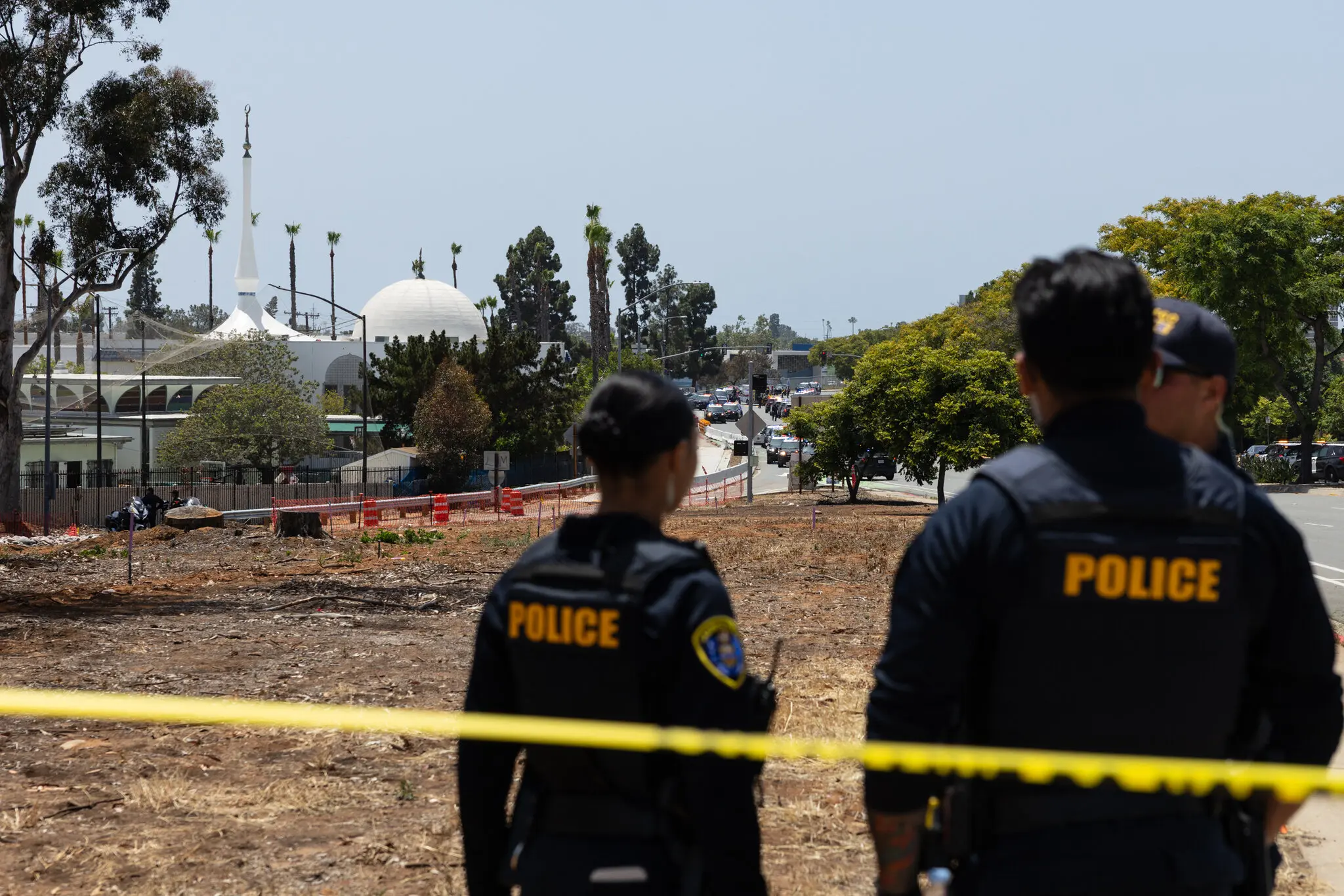 San Diego mosque security guard hailed hero