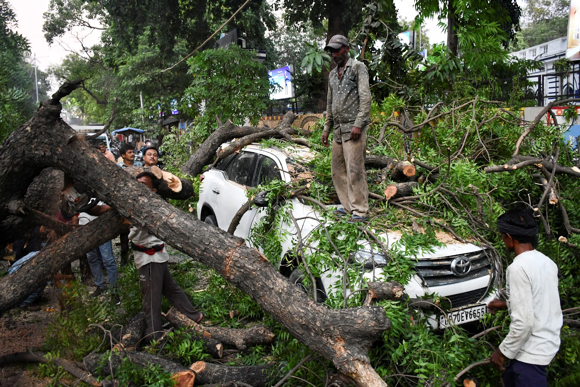 Duststorms and lightning kill at least 96 people in northern India