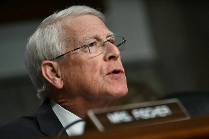 US Considers Military Options for Cuba While Focusing on Economic Concessions