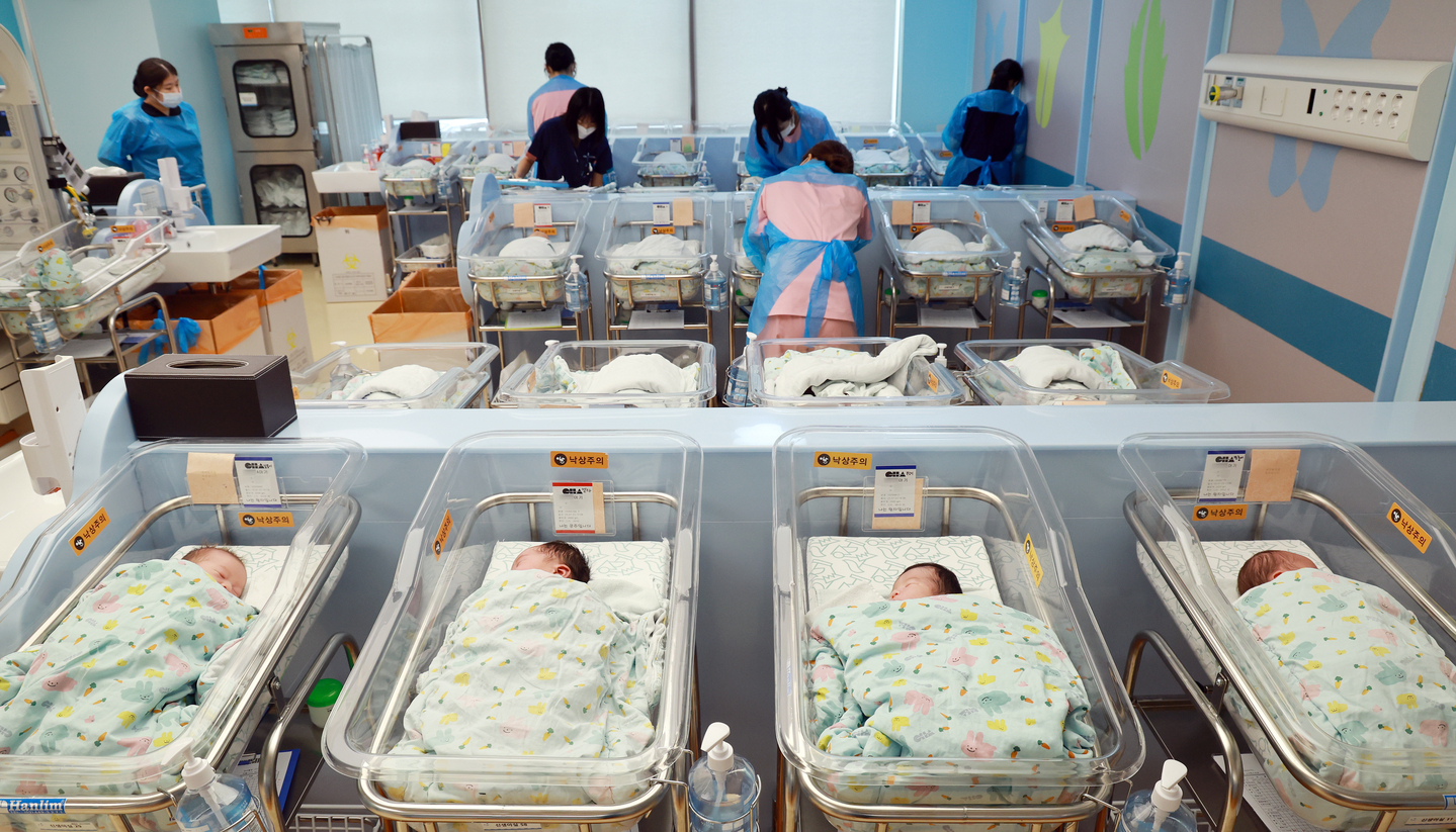Childbirths soar to 7 yr-high in March amid growing number of new marriages