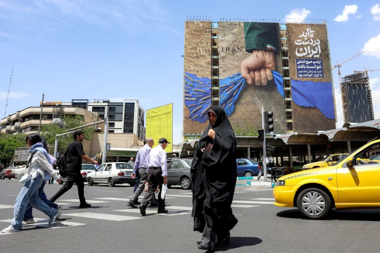 U.S. Intelligence Says Iran Can Withstand Hormuz Blockade for Months