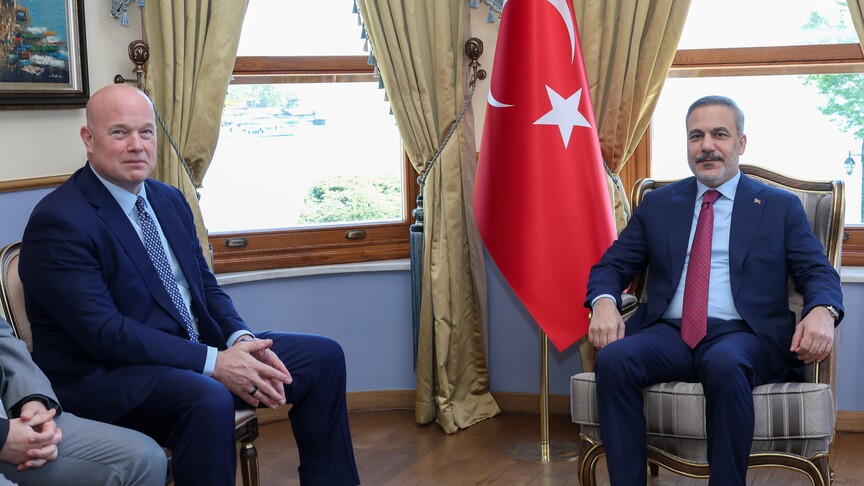 Turkey’s Foreign Minister Meets US NATO Envoy in Istanbul