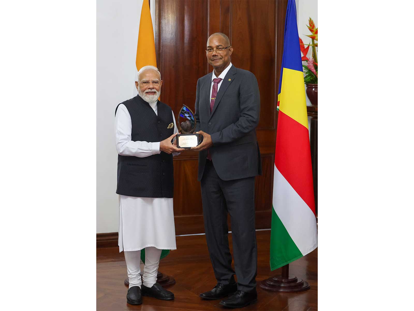 PM Modi receives Seychelles' highest environmental honour, 'Guardian of the Blue Horizon'