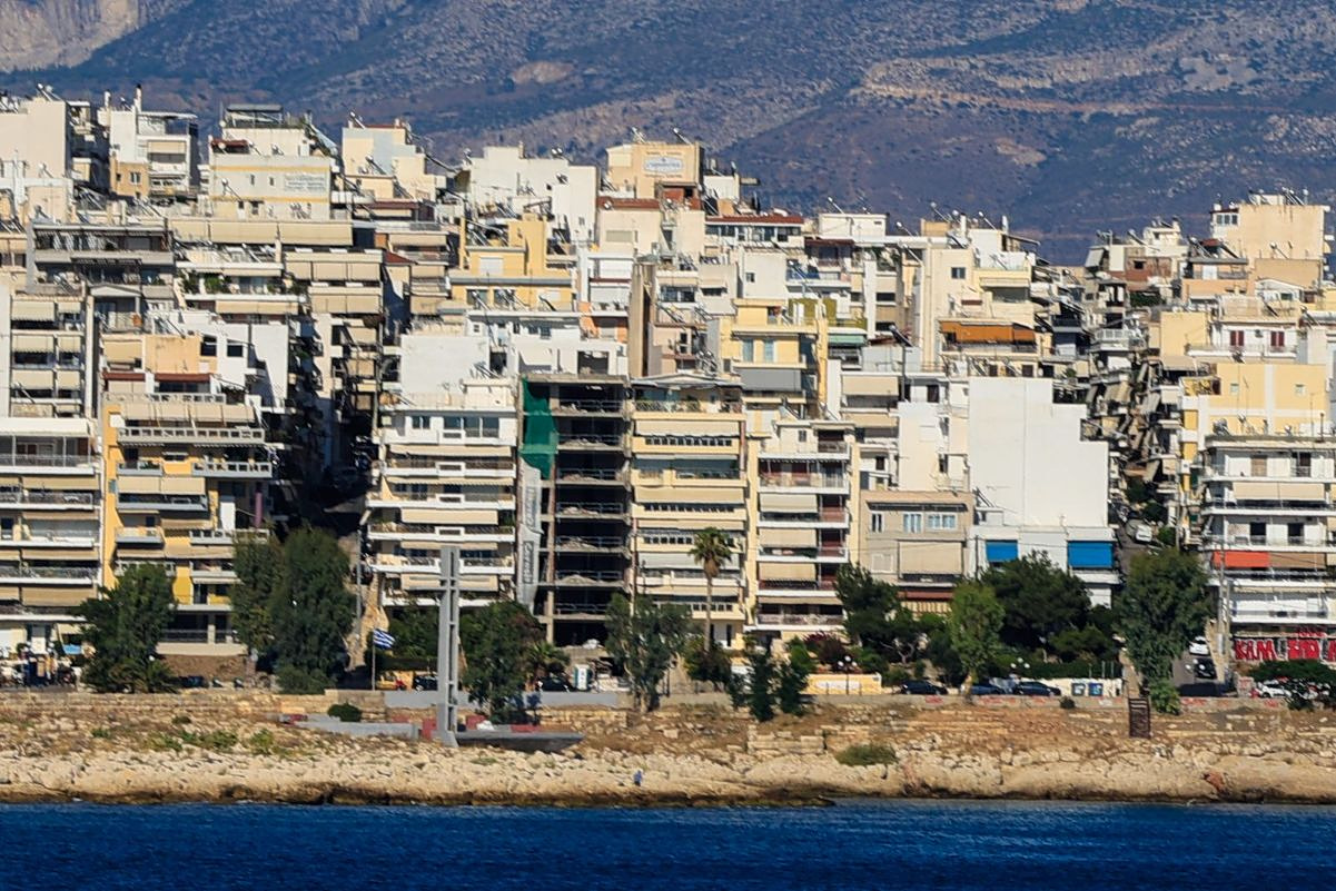 Greece Launches Inspections of 6,000 Property Deals