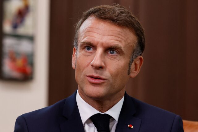 Macron calls on US to pressure Israel to accept Lebanon ceasefire plan