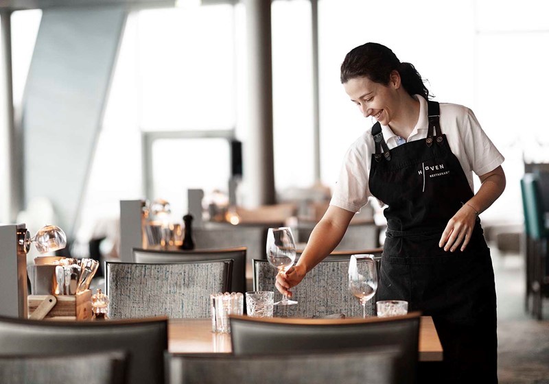 Waiter / Waitress