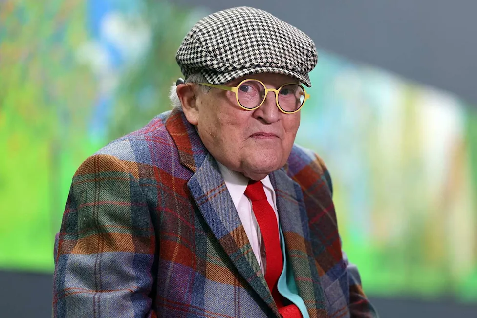 Artist David Hockney, renowned for his pool scenes, dies at 88