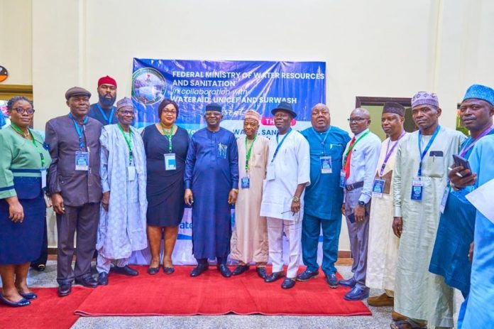  𝗙𝗚 𝘁𝗼 𝗶𝗻𝘁𝗿𝗼𝗱𝘂𝗰𝗲 𝗰𝗹𝗶𝗺𝗮𝘁𝗲-𝘀𝗺𝗮𝗿𝘁 𝗯𝘂𝗶𝗹𝗱𝗶𝗻𝗴 𝗰𝗼𝗱𝗲 Nigeria's Federal Government is reviewing the National Building Code to introduce climate-smart construction standards, energy efficiency, and disaster
