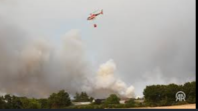 1,900 hectares burn in france