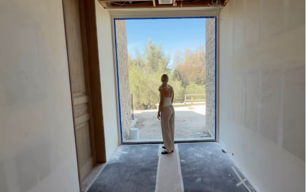 Kylie Jenner gives fans a look inside her Italy inspired Italian home in Hidden Hills.