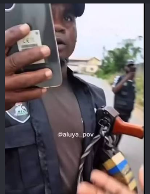 Police checkpoint extortion in Nigeria